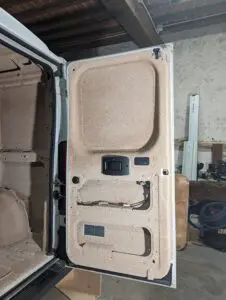 liège projeté porte arrière Fiat Ducato